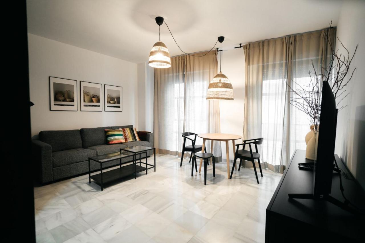 Reyes Catolicos Suite Apartment เซบีญา ภายนอก รูปภาพ