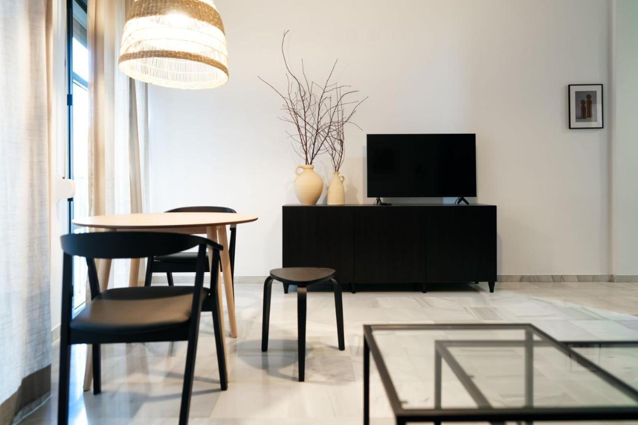 Reyes Catolicos Suite Apartment เซบีญา ภายนอก รูปภาพ