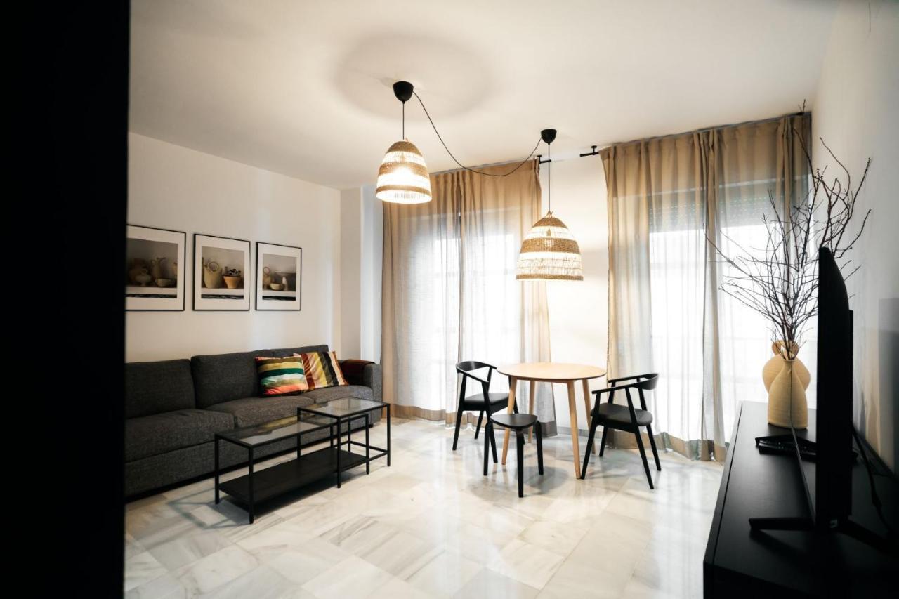 Reyes Catolicos Suite Apartment เซบีญา ภายนอก รูปภาพ